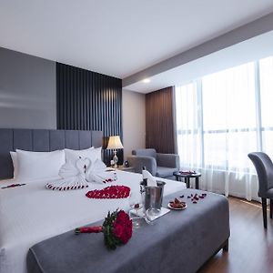 Executive King Suite